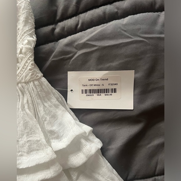 Mod On Trend Tank Top - Picture 2 of 2